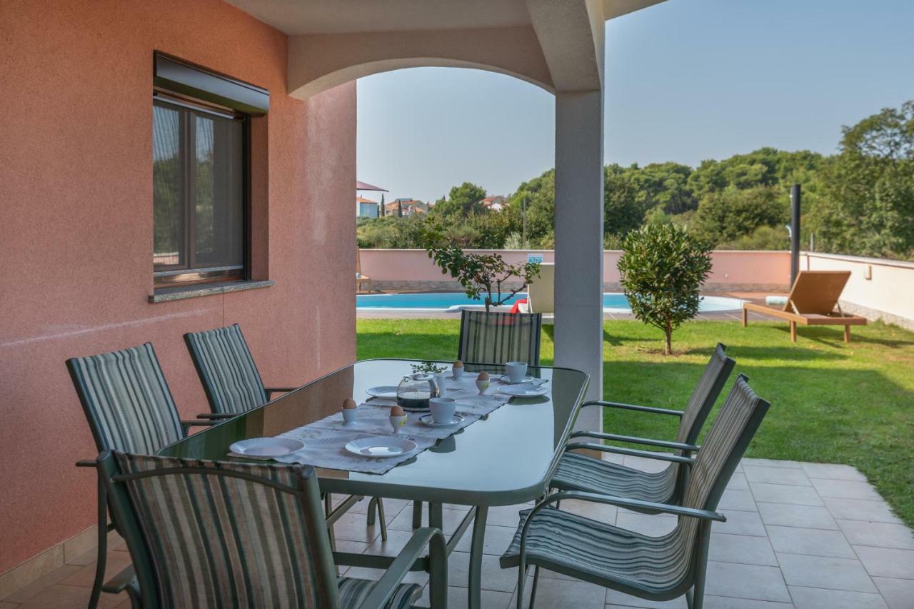 Ferienhaus Joy Ližnjan Exteriér fotografie