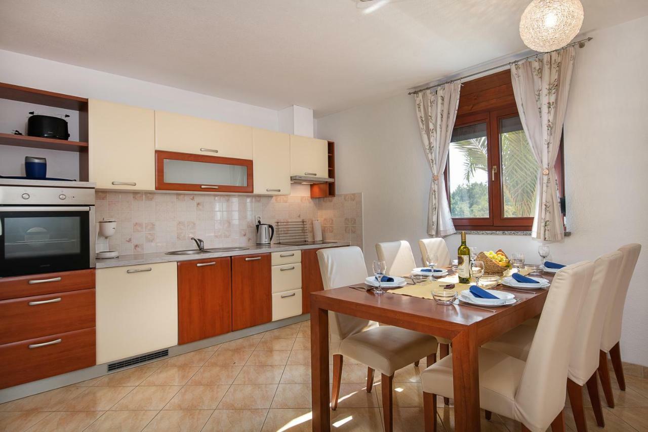 Ferienhaus Joy Ližnjan Exteriér fotografie