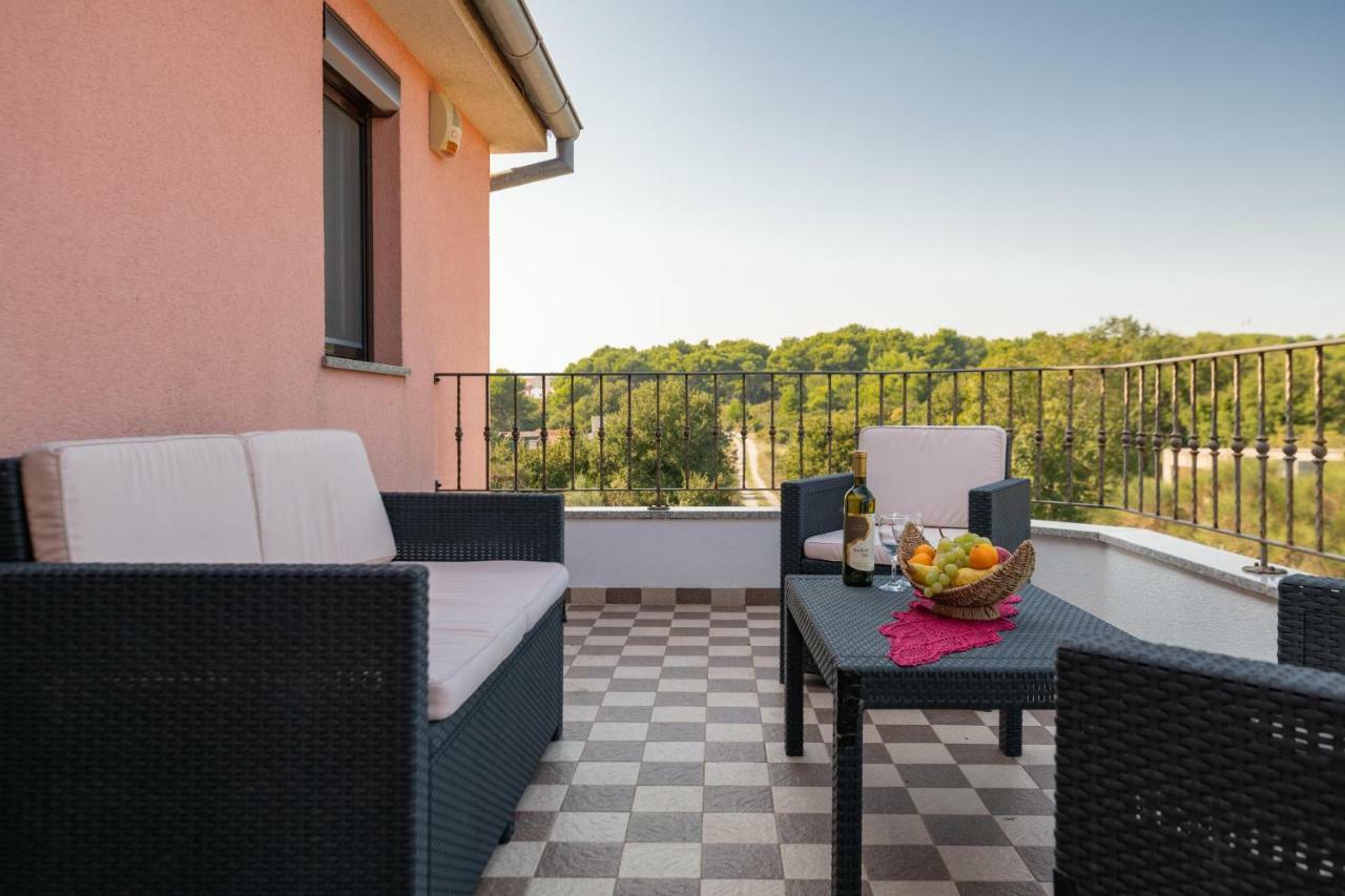Ferienhaus Joy Ližnjan Exteriér fotografie