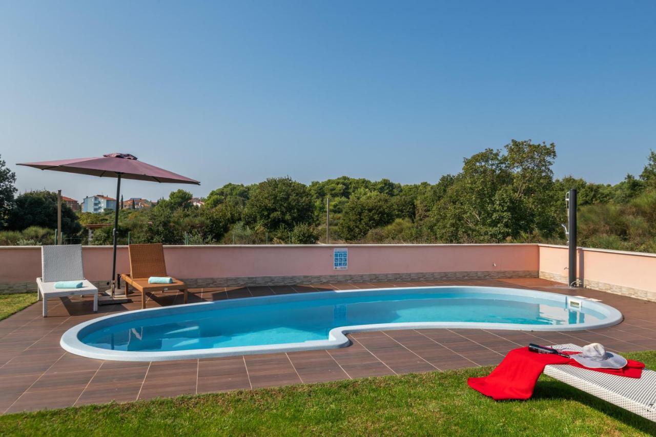 Ferienhaus Joy Ližnjan Exteriér fotografie