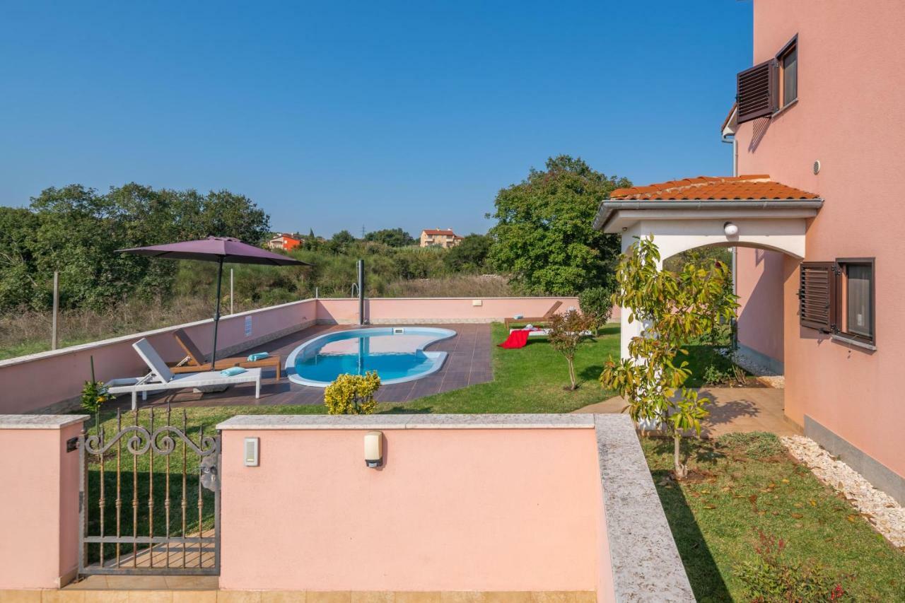 Ferienhaus Joy Ližnjan Exteriér fotografie